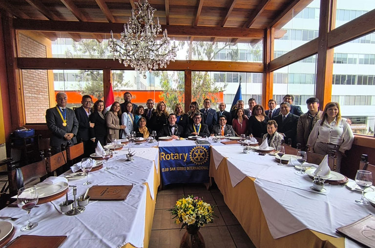 Hermanamiento con clubes rotarios de Perú