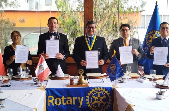 Hermanamiento con clubes rotarios de Perú
