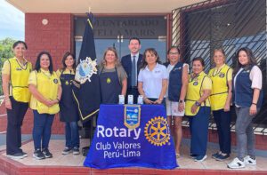 Donación de 3 audífonos nuevos a la Asociación Stella Maris en Lima, Perú